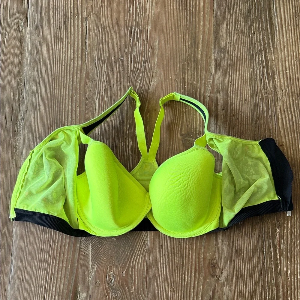 VSX Victoria Secret knockout front close Black and Neon Sports Bra